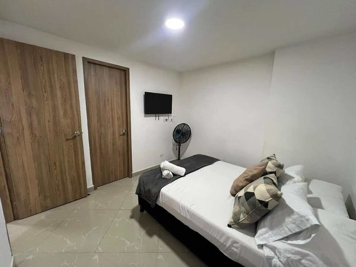 Magnificent Apartment Near Lleras And Provenza 메딜린