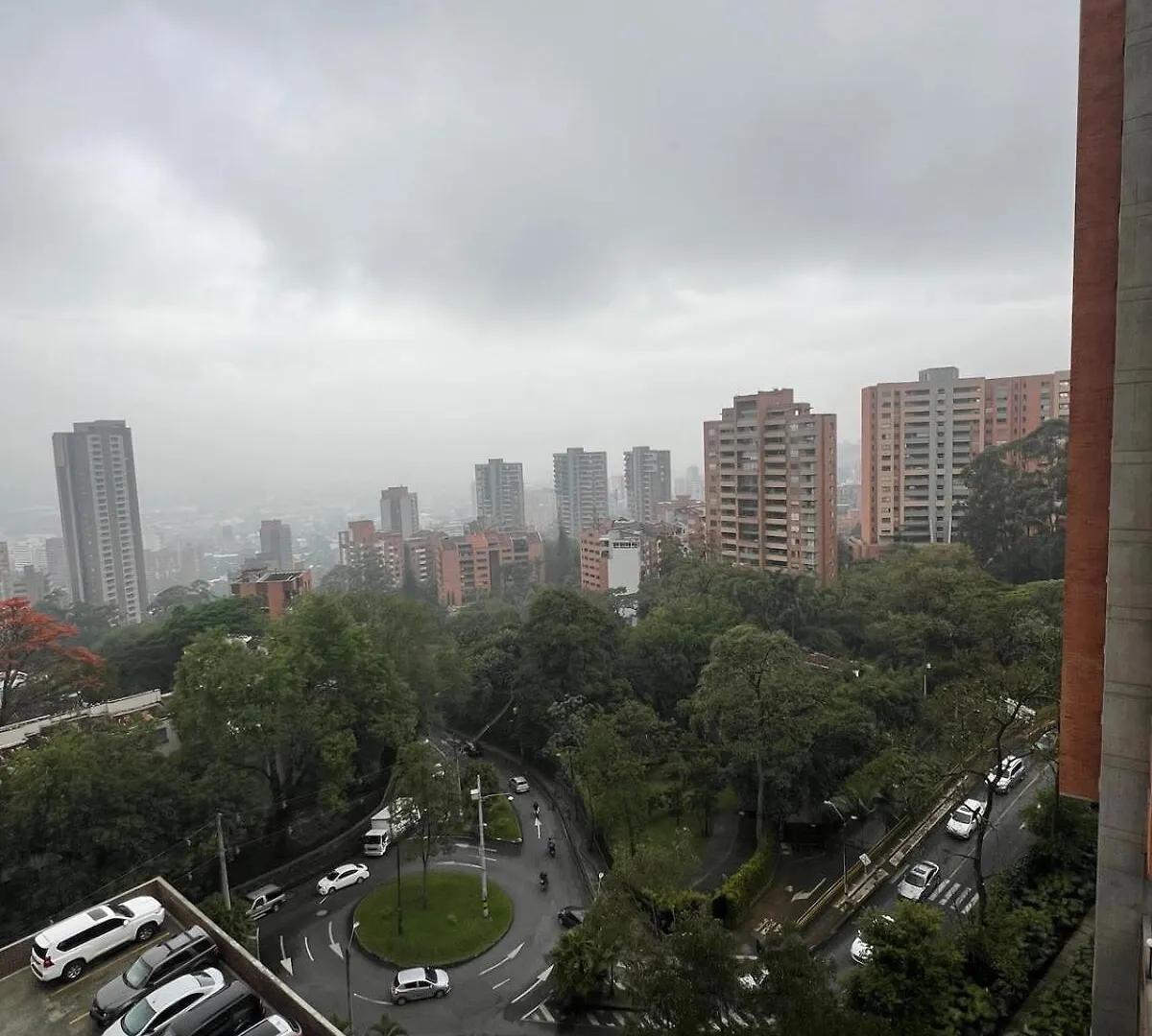 Magnificent Apartment Near Lleras And Provenza 메딜린