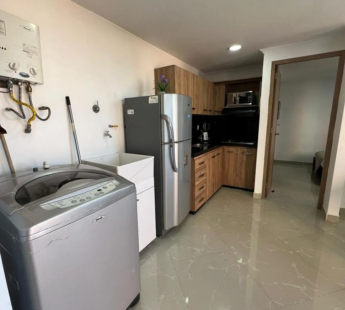 Magnificent Apartment Near Lleras And Provenza 메딜린