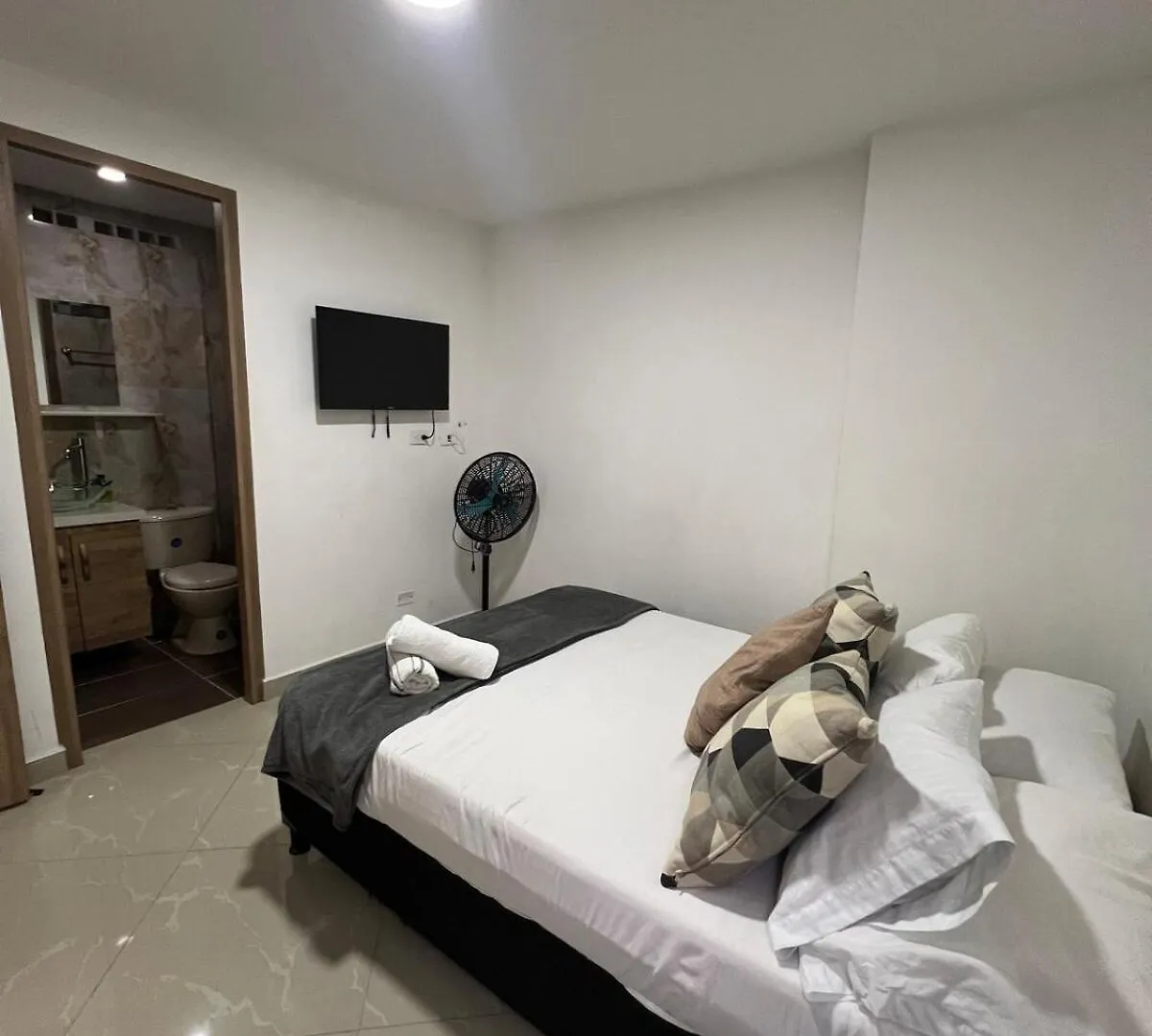 Magnificent Apartment Near Lleras And Provenza 메딜린 콜롬비아